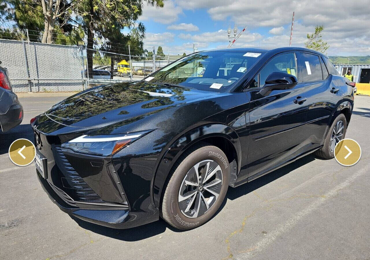 2023 LEXUS RZ 450e