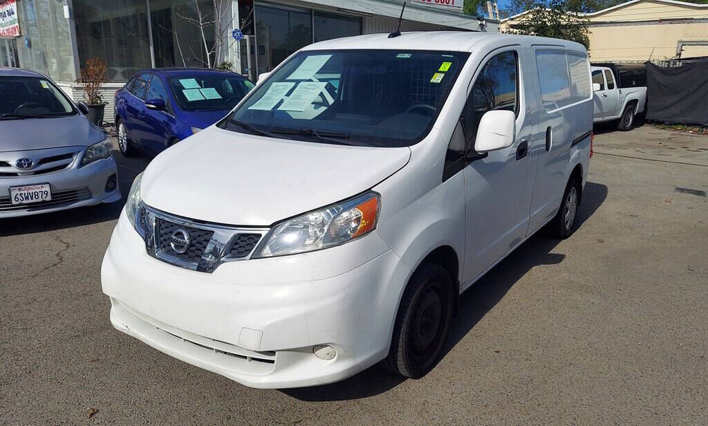 2015 NISSAN NV200