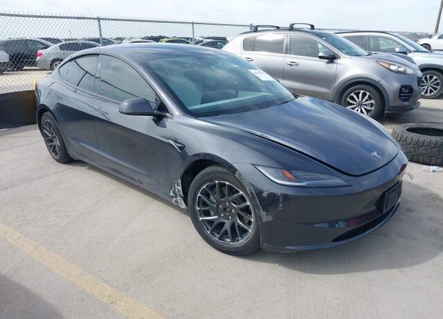 2024 TESLA Model 3