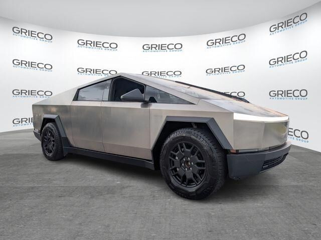 2024 TESLA Cybertruck