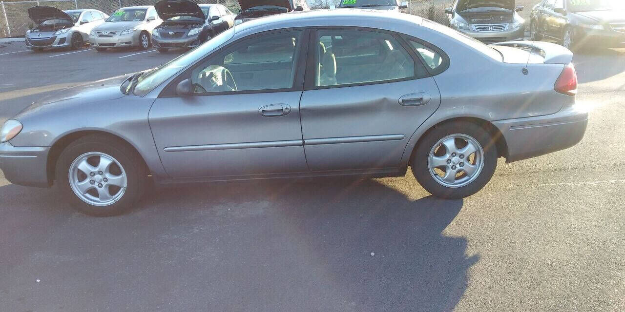 2007 FORD Taurus
