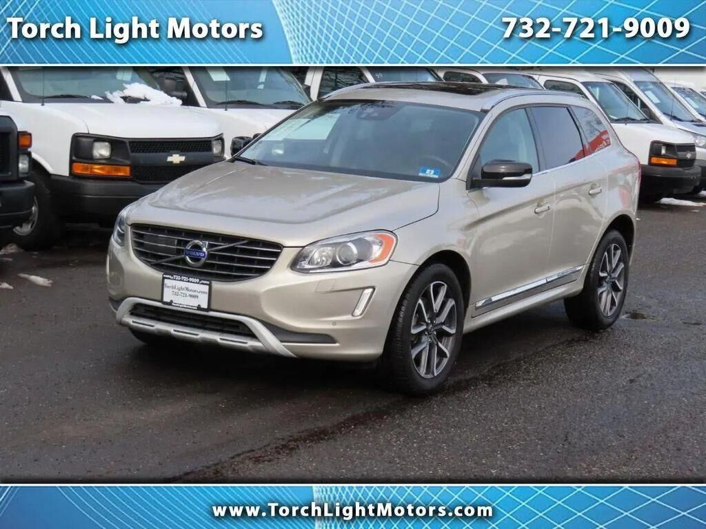 2017 VOLVO XC60