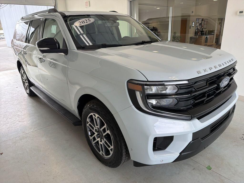 2025 FORD Expedition