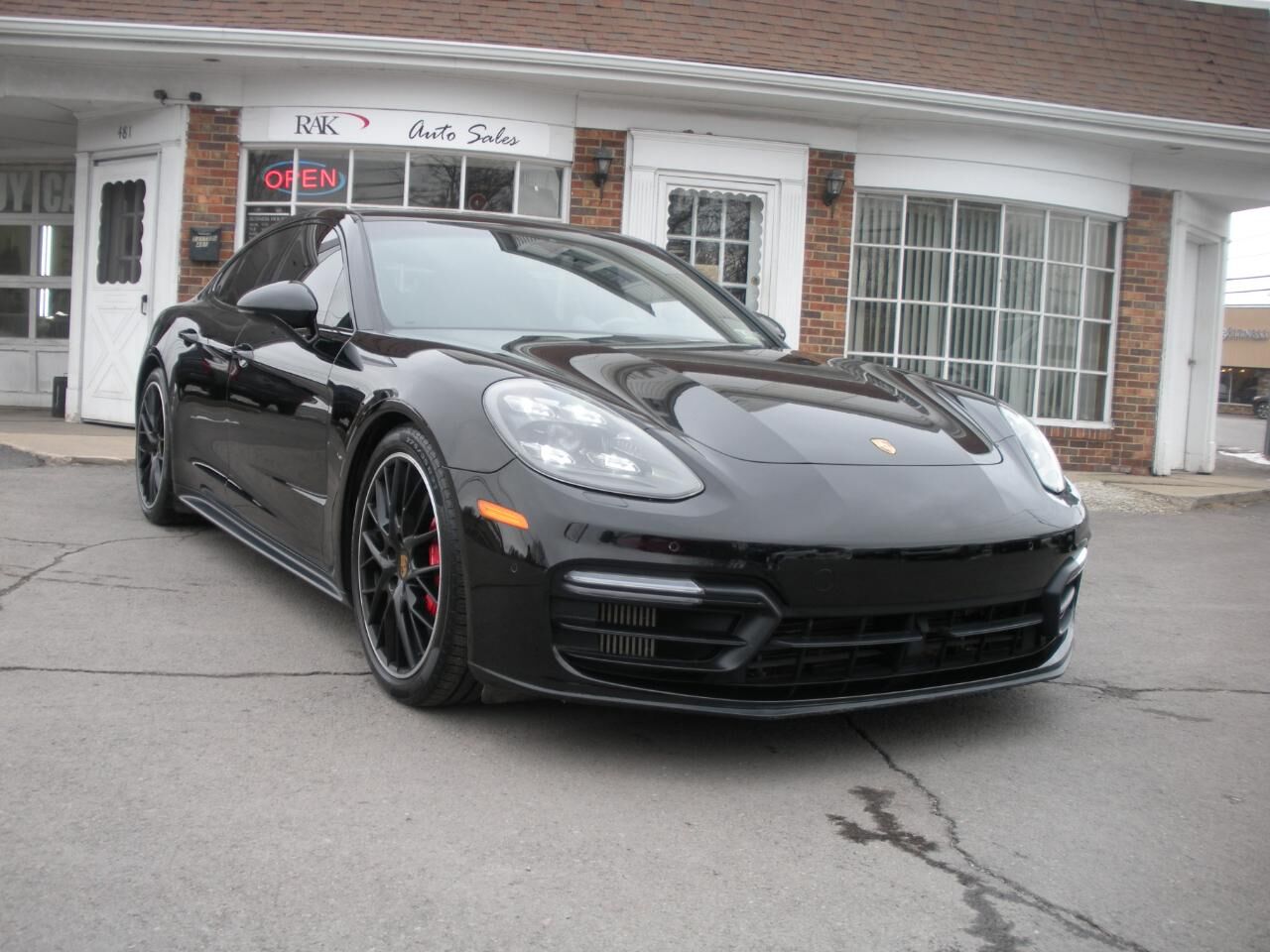 2019 PORSCHE Panamera