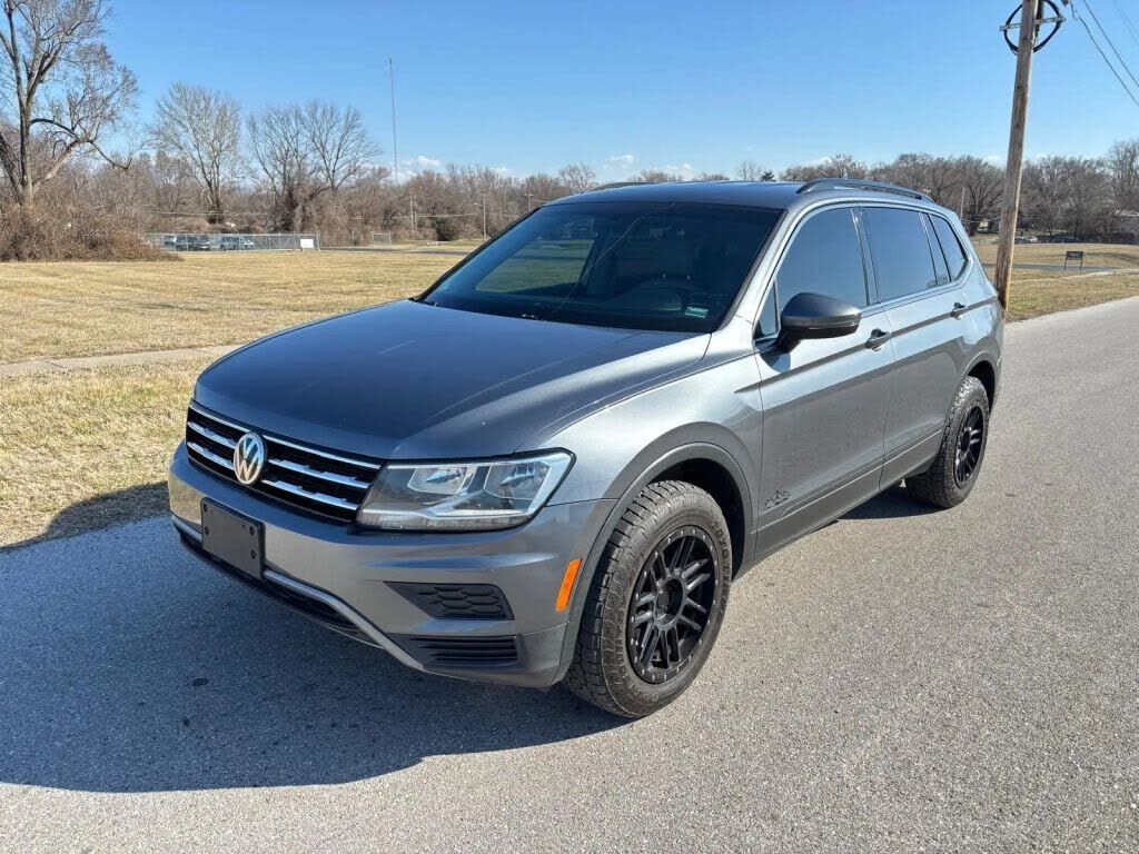 2019 VOLKSWAGEN Tiguan