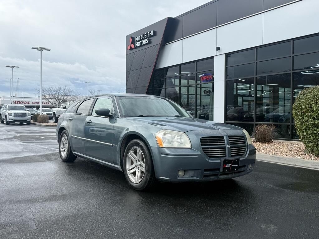 2006 DODGE Magnum
