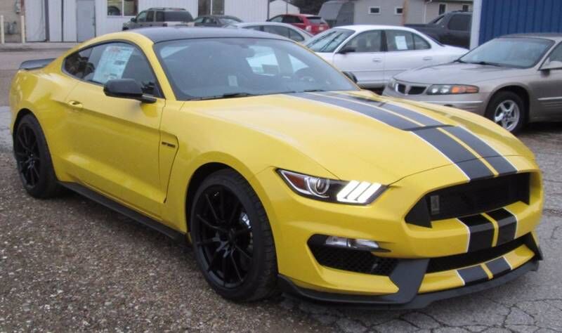 2017 FORD Mustang