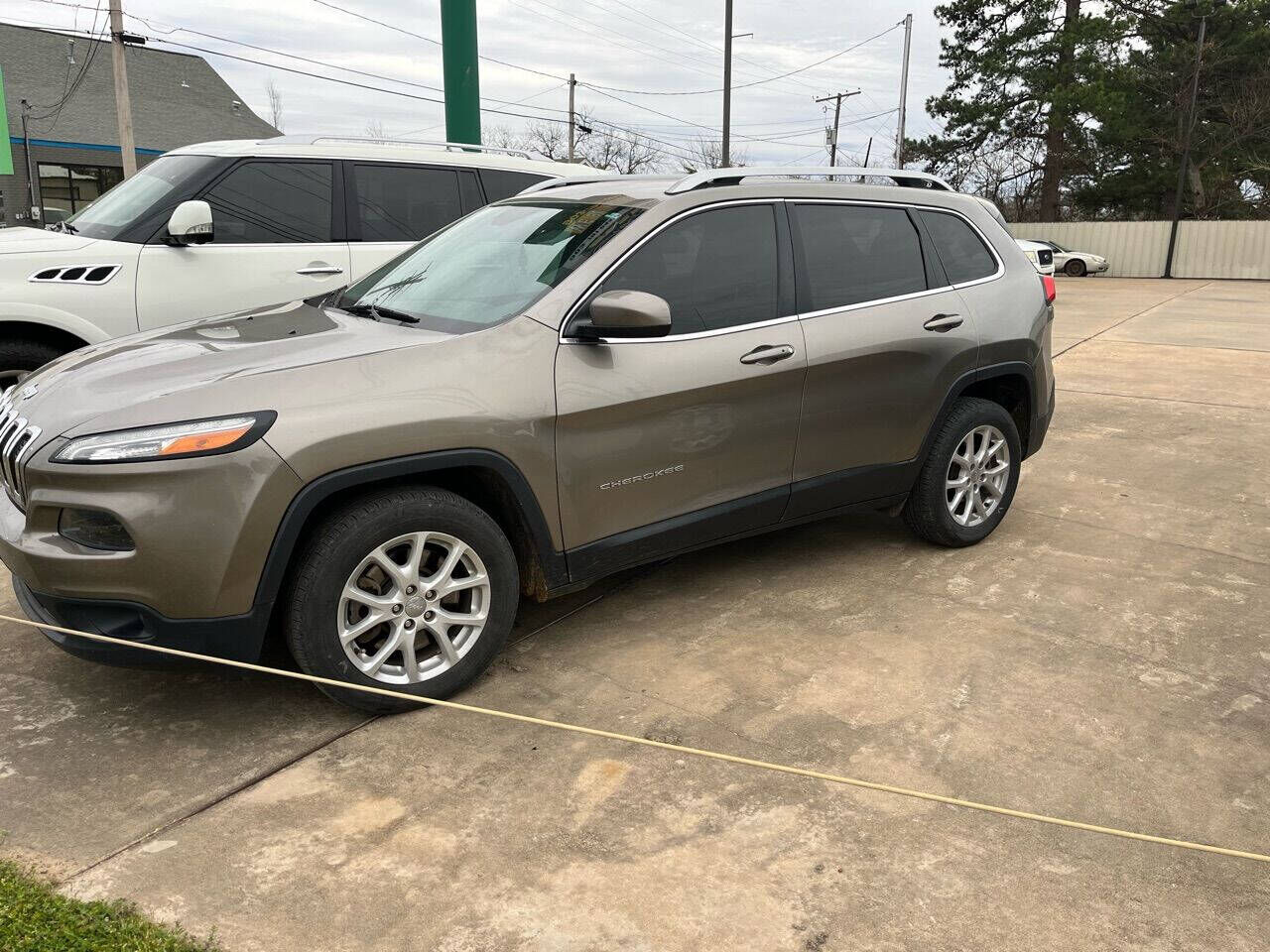 2017 JEEP Cherokee
