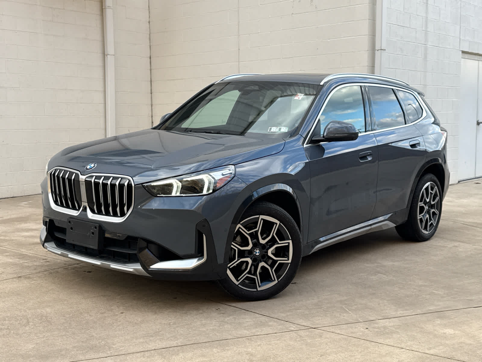 2025 BMW X1