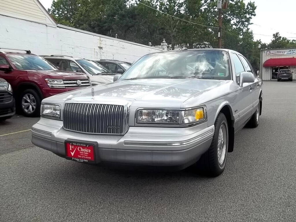 Lincoln Town Car