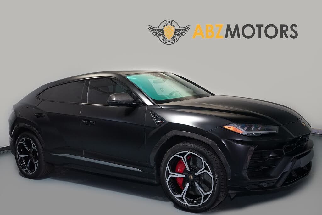 2021 LAMBORGHINI URUS