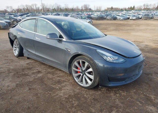2018 TESLA Model 3