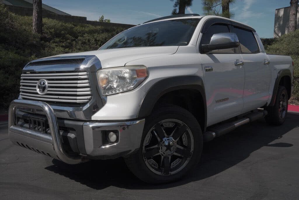 2014 TOYOTA Tundra