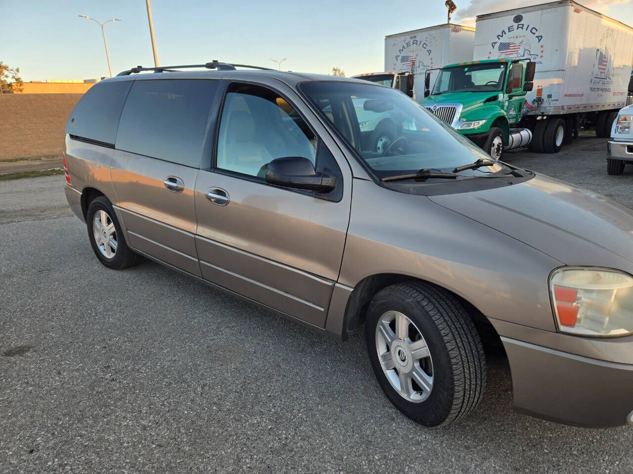 2004 MERCURY Monterey