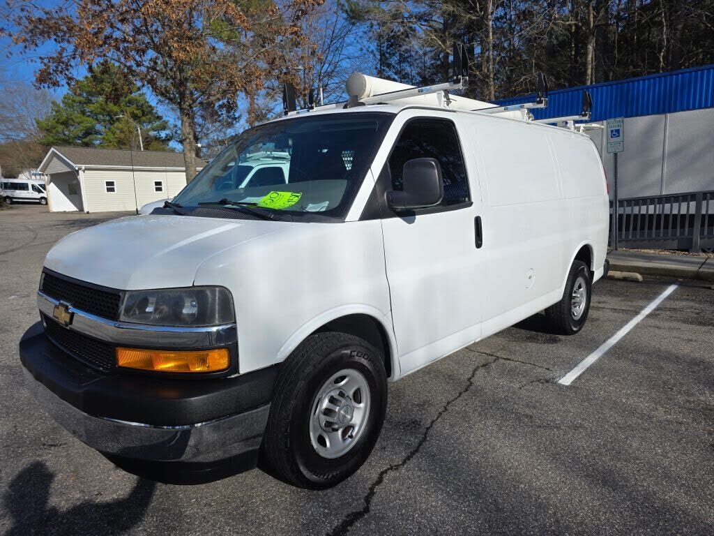 2020 CHEVROLET Express