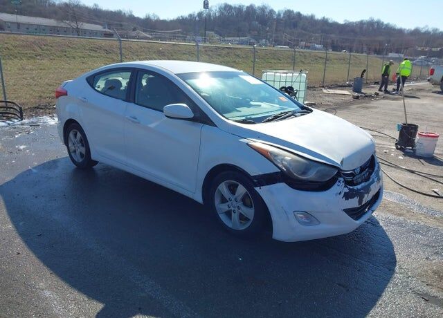 2012 HYUNDAI Elantra