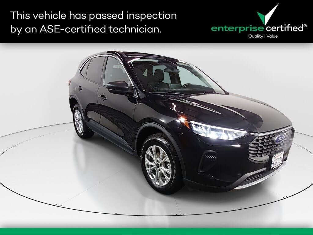 2024 FORD Escape