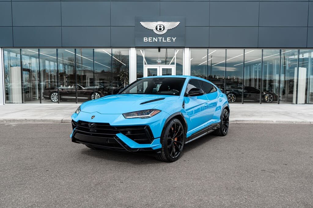 2023 LAMBORGHINI URUS