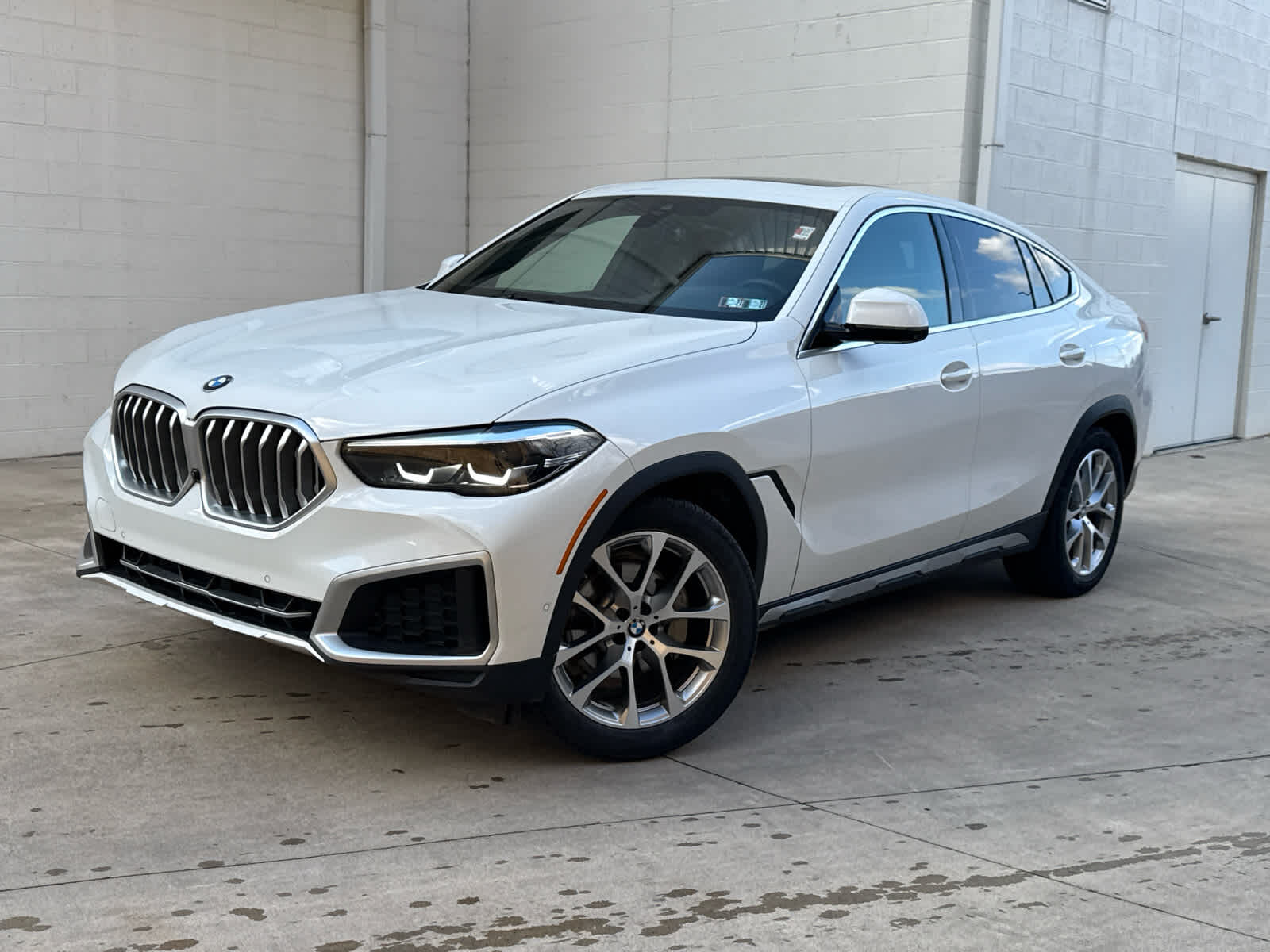 2022 BMW X6