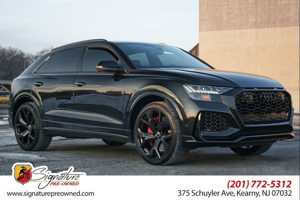 2022 AUDI RS Q8