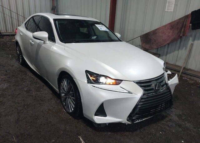 2018 LEXUS IS