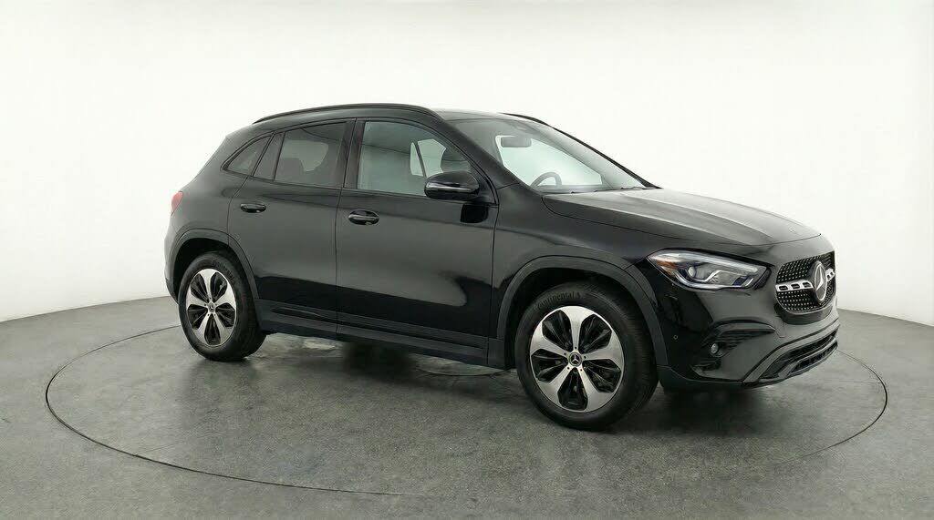 2025 MERCEDES-BENZ GLA-Class