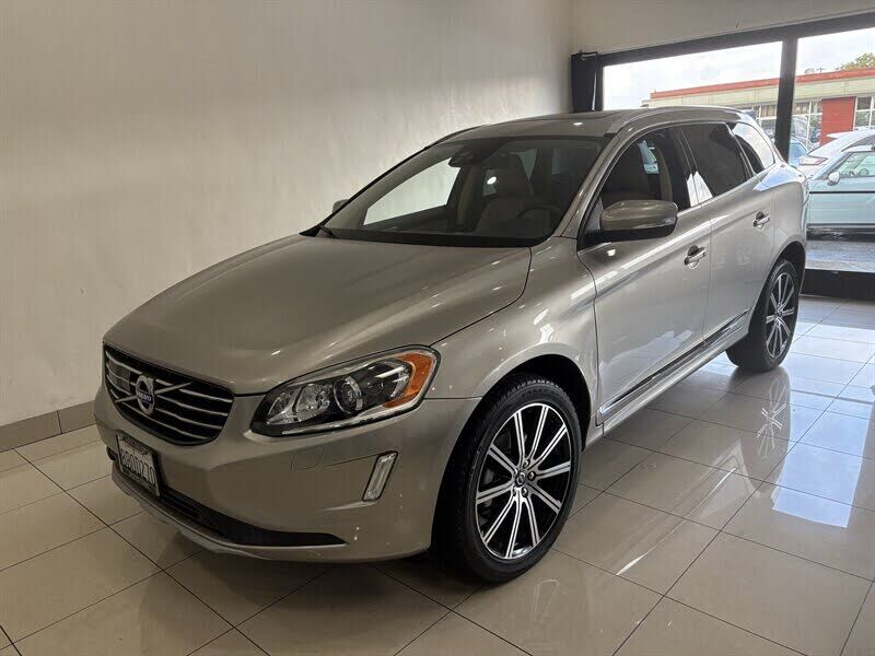 2016 VOLVO XC60