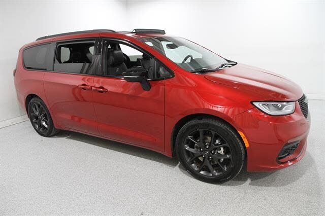 2025 CHRYSLER Pacifica