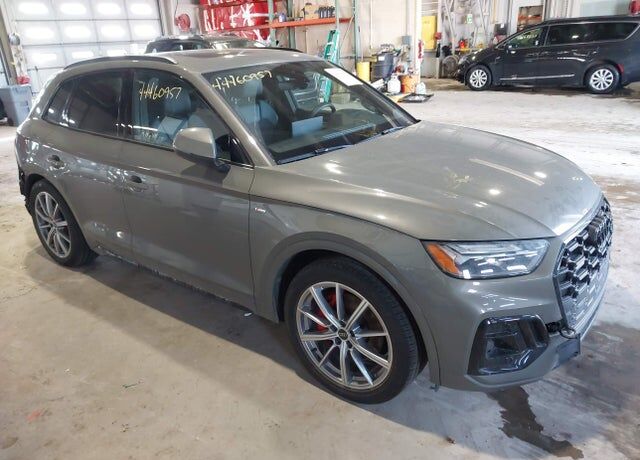 2024 AUDI Q5 e