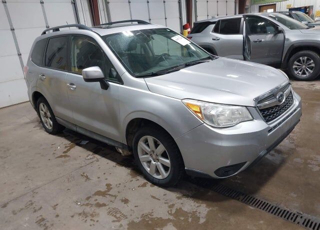 2015 SUBARU Forester