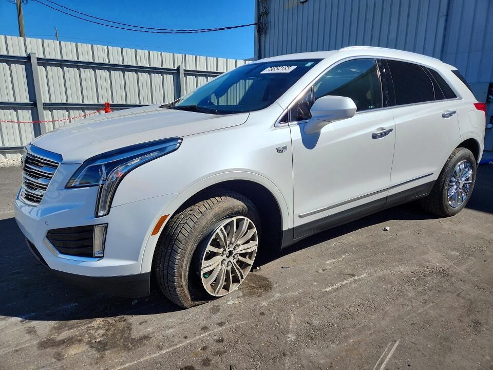 2017 CADILLAC XT5