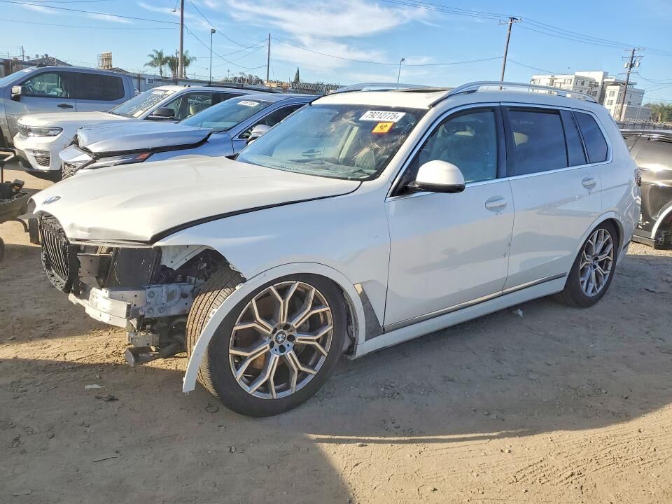 2023 BMW X7