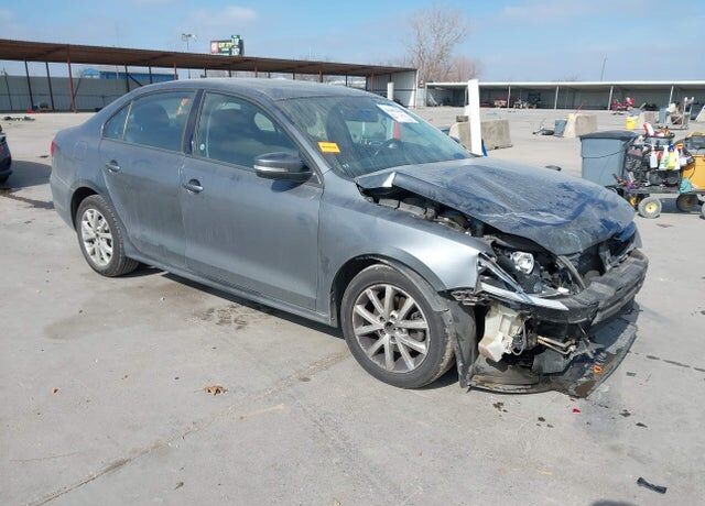 2011 VOLKSWAGEN Jetta
