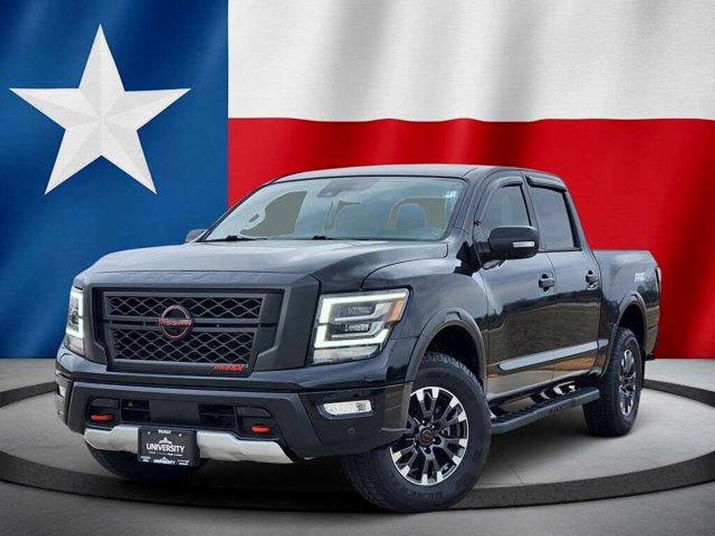 2024 NISSAN Titan