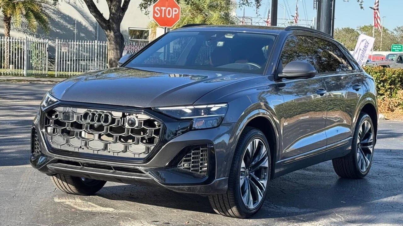 2025 Audi Q8