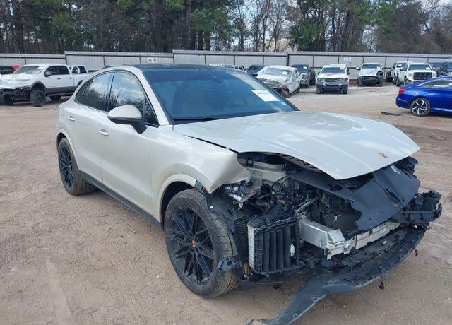 2026 PORSCHE Cayenne