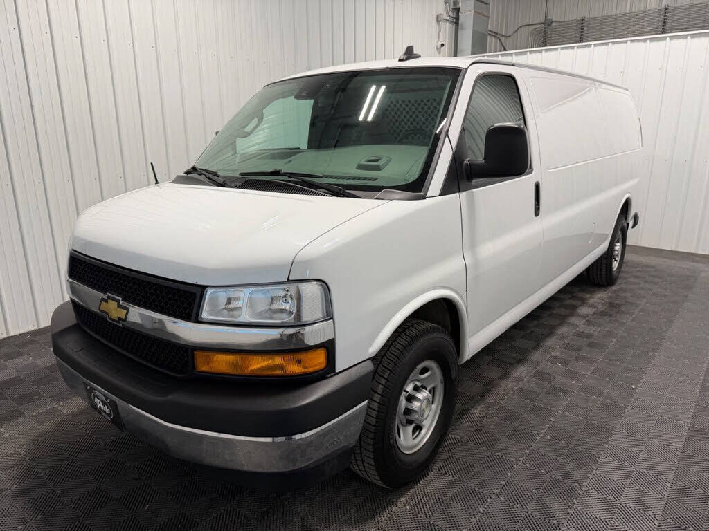 2021 CHEVROLET Express