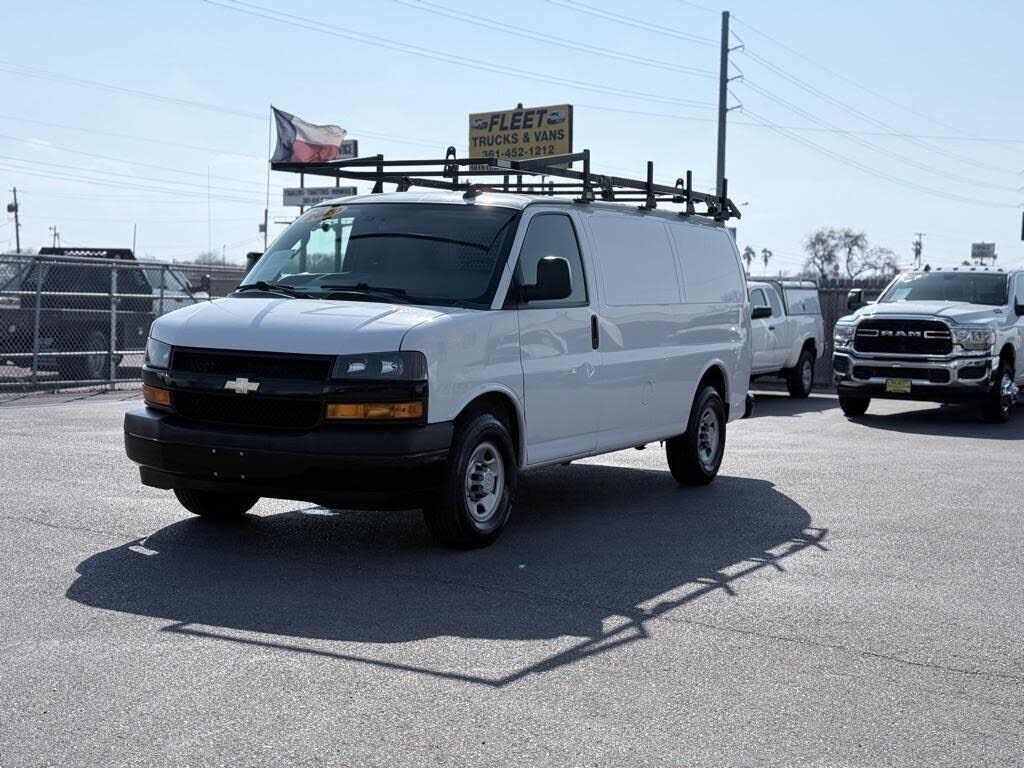 2020 CHEVROLET Express