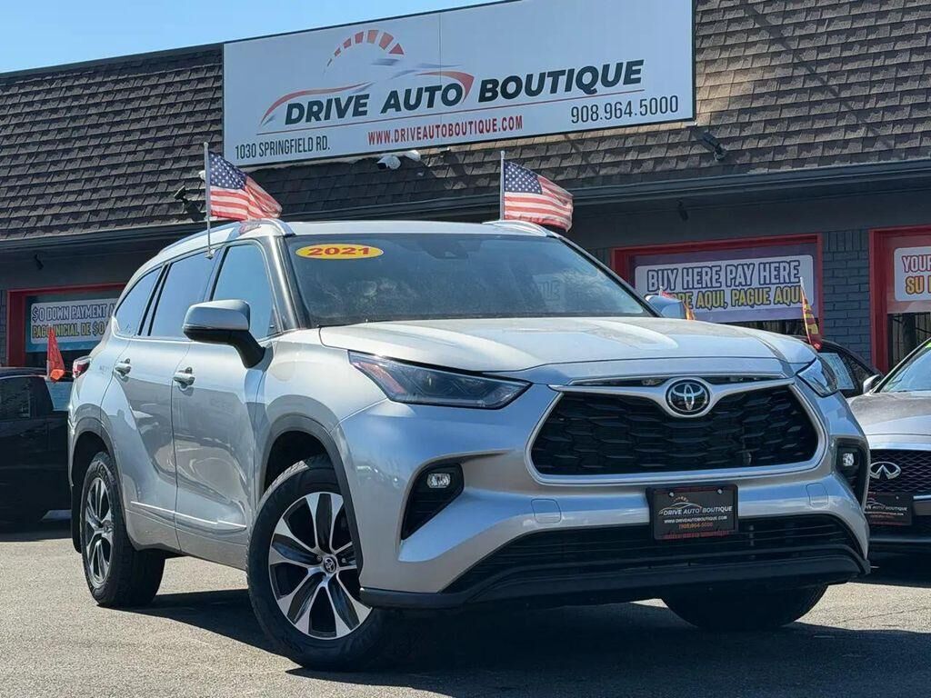 2021 TOYOTA Highlander