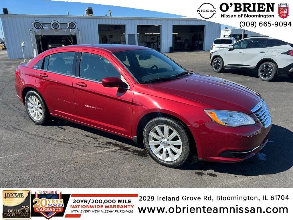 2013 CHRYSLER 200