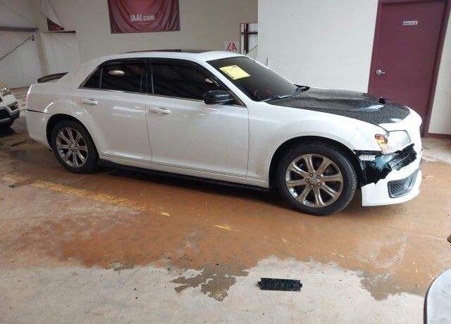 2013 CHRYSLER 300