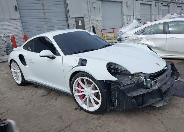 2016 PORSCHE 911