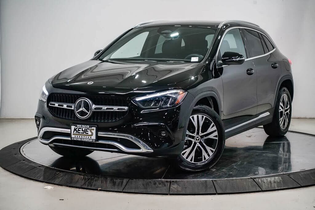 2026 MERCEDES-BENZ GLA-Class