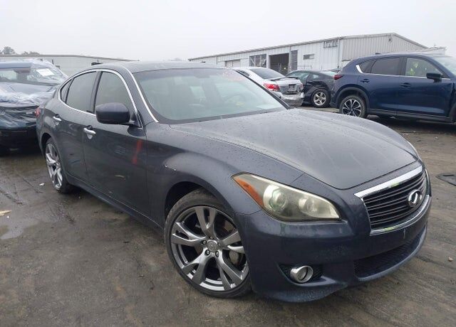 2011 INFINITI M37