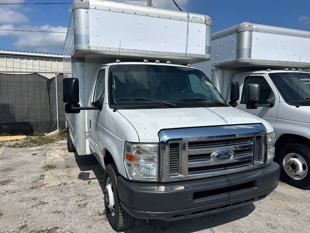 2012 FORD E-450