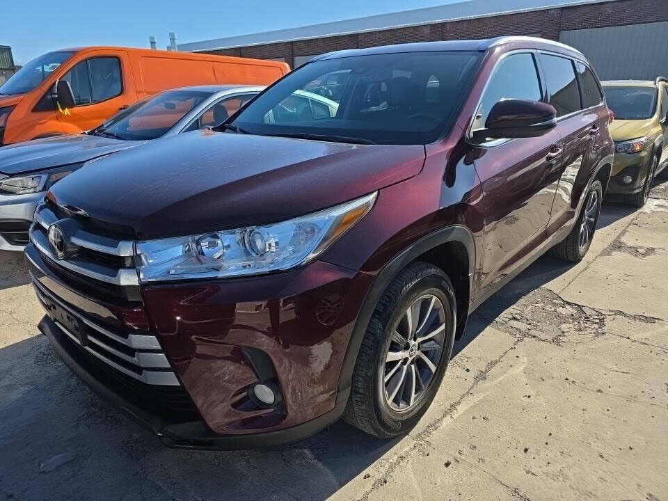 2019 TOYOTA Highlander