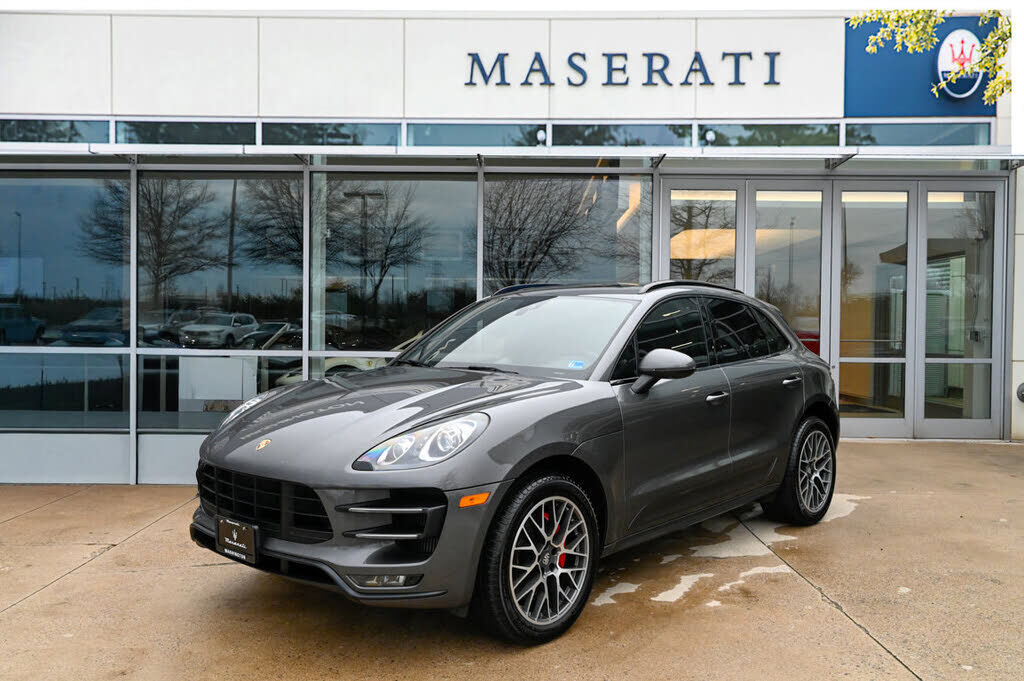 2018 PORSCHE Macan