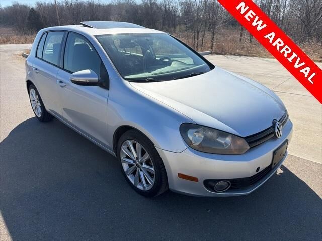 2013 VOLKSWAGEN Golf
