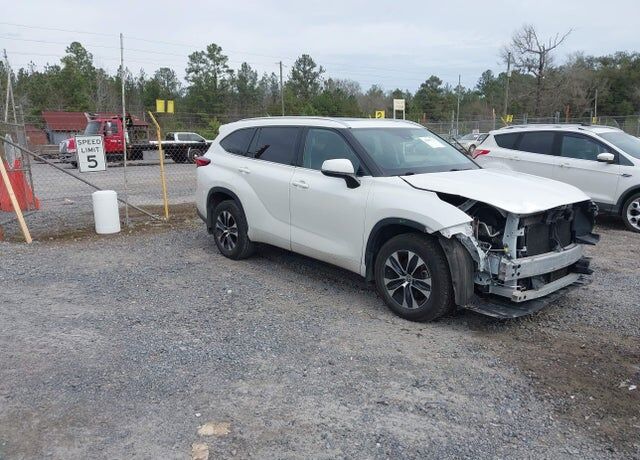 2021 TOYOTA Highlander