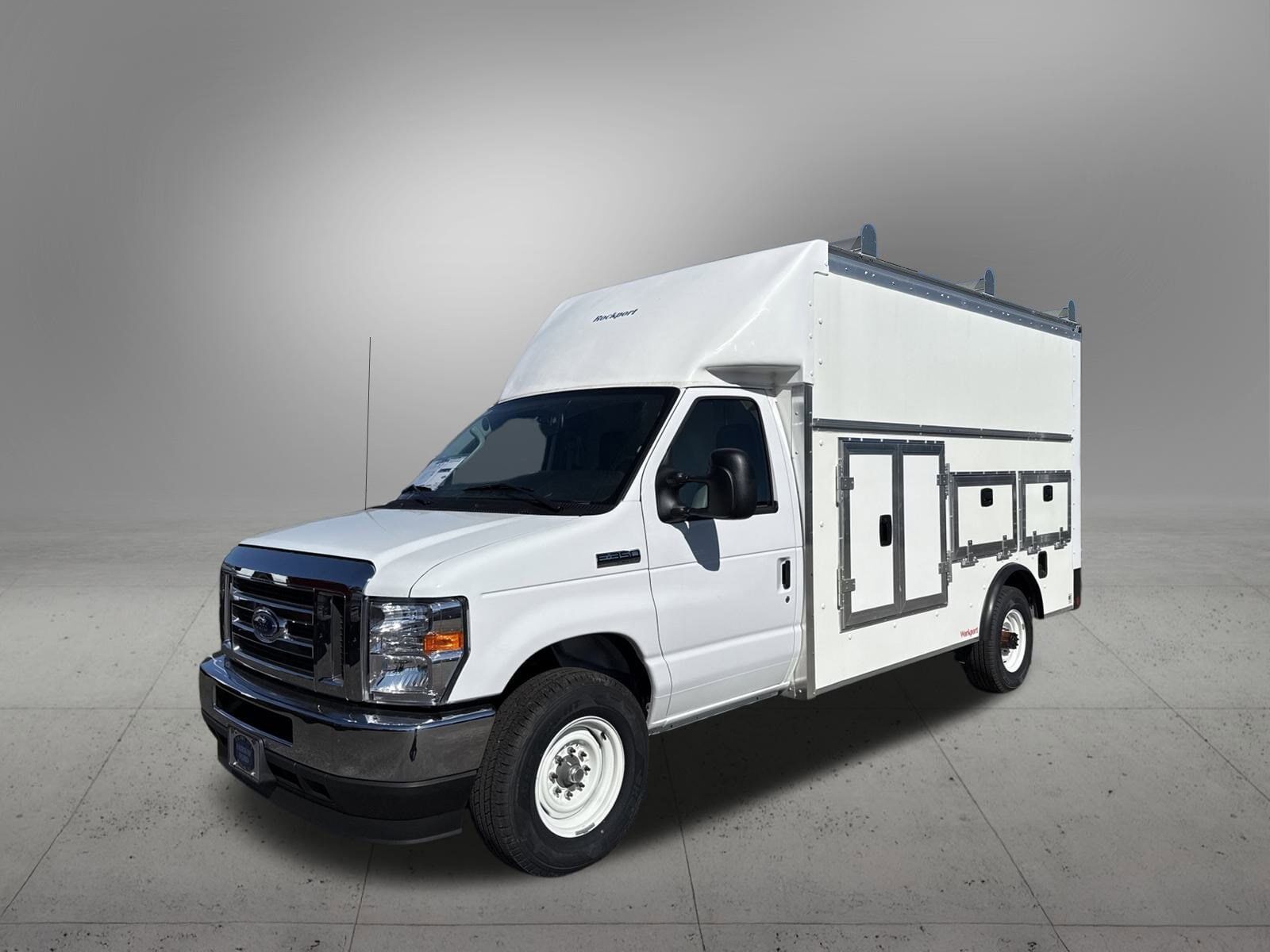 2025 FORD E-350